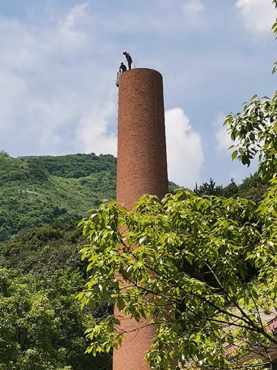 衡水煙囪拆除公司:專業(yè)與安全并重的卓越之道